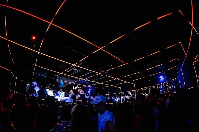 Balada em Curitiba região nobre 7 anos