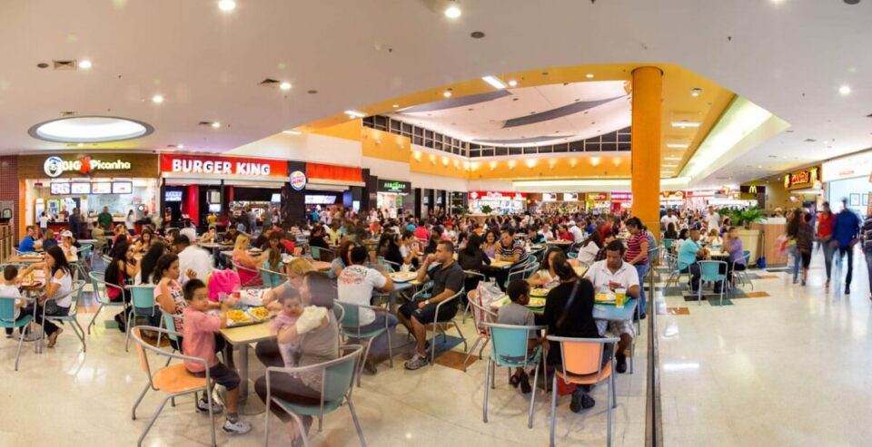 Restaurante em Shopping Faturamento de R120 mil/mês R1,4M/ano Alta