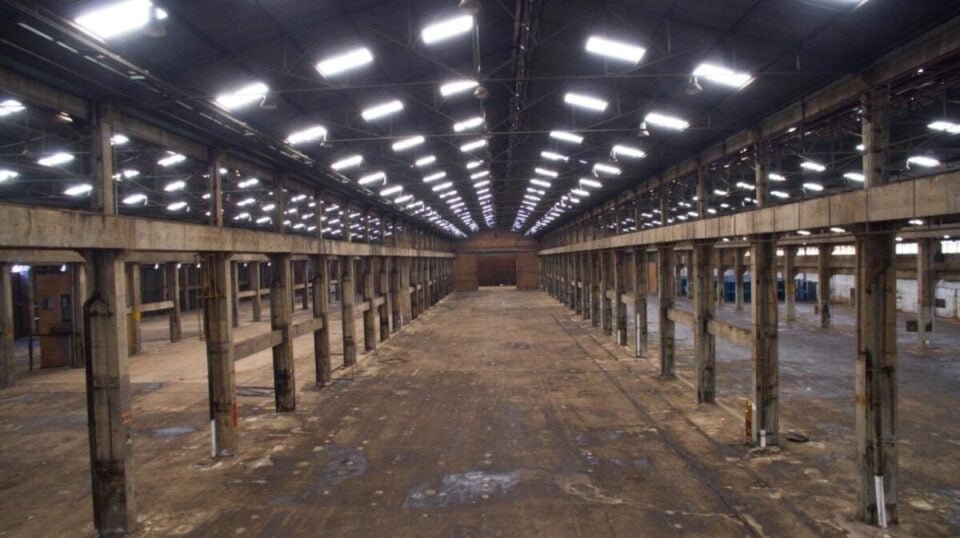 GALPAO LOGISTICA ARARAQUARA – SP EXCELENTE LOCALIZAÇAO VENDA / LOCAÇÃO