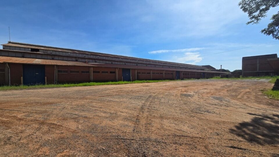 GALPAO LOGISTICA ARARAQUARA – SP EXCELENTE LOCALIZAÇAO VENDA / LOCAÇÃO