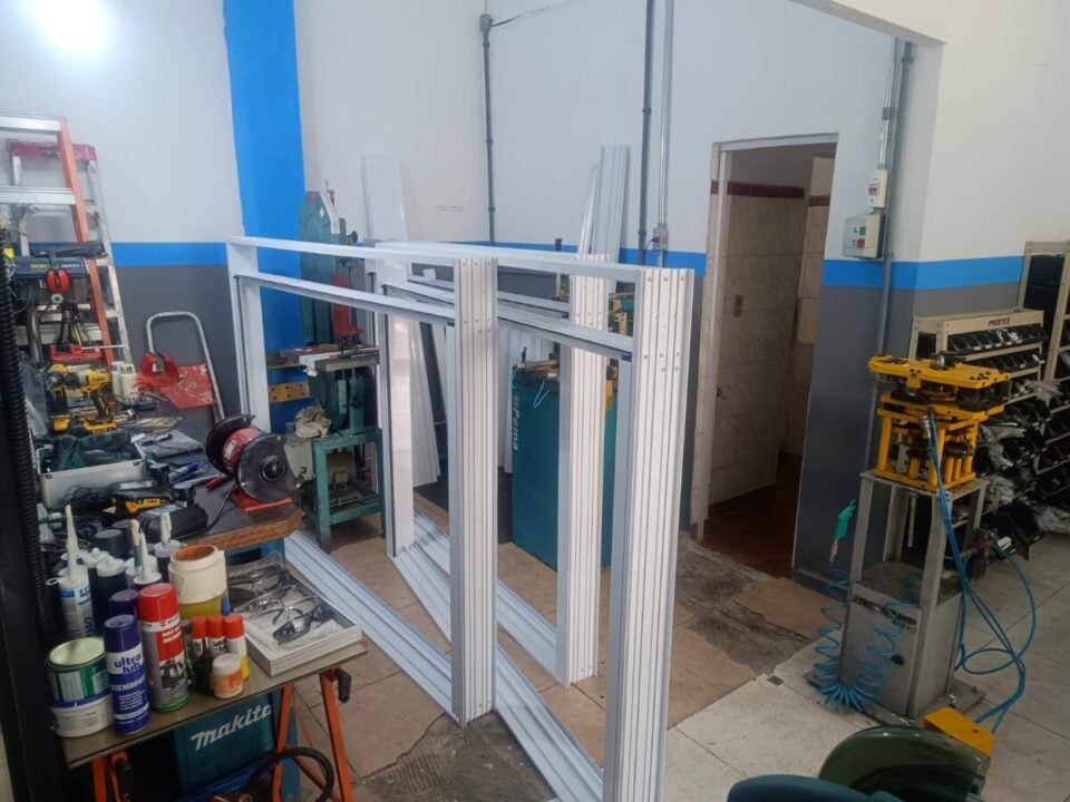 Serralheria de Esquadrias de Alumínio