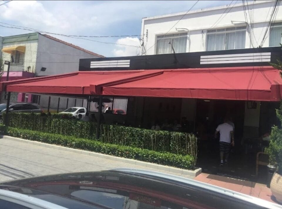 OPORTUNIDADE ÚNICA RESTAURANTE GASTRO BAR TRADICIONAL À VENDA