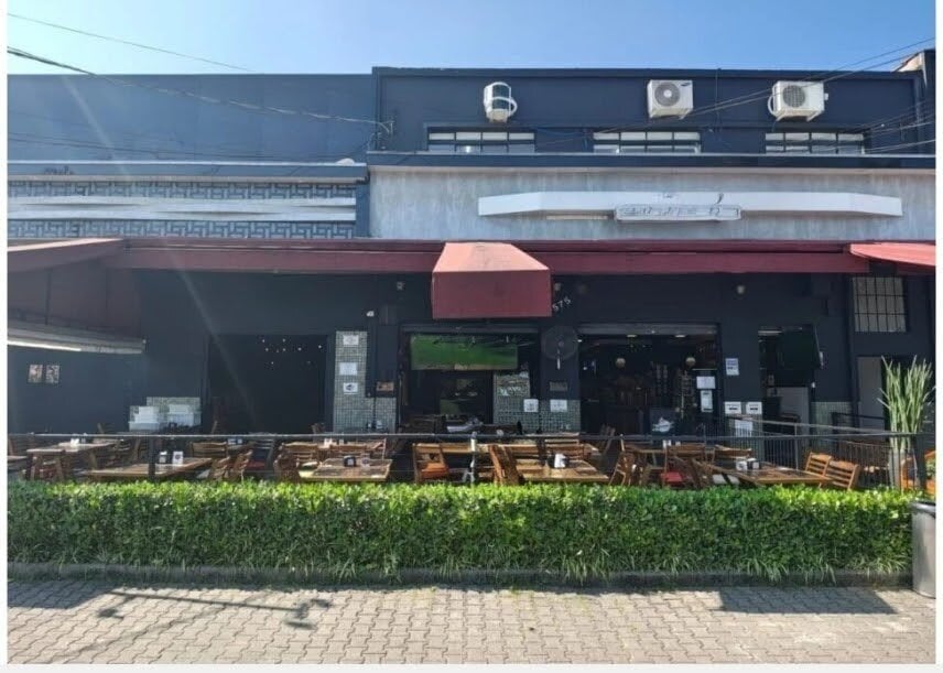 OPORTUNIDADE ÚNICA RESTAURANTE GASTRO BAR TRADICIONAL À VENDA
