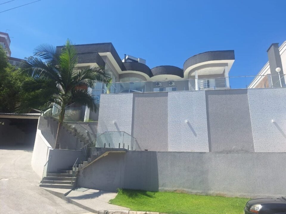 EXCEPCIONAL OPORTUNIDADE IMÓVEL ALTO PADRÃO