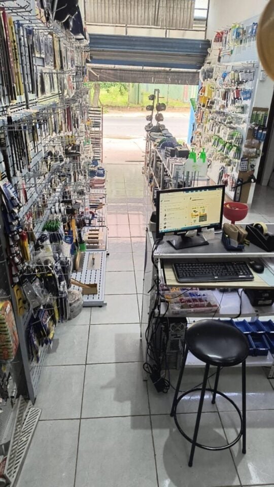 Vendo loja de Ferramentas e Parafusos
