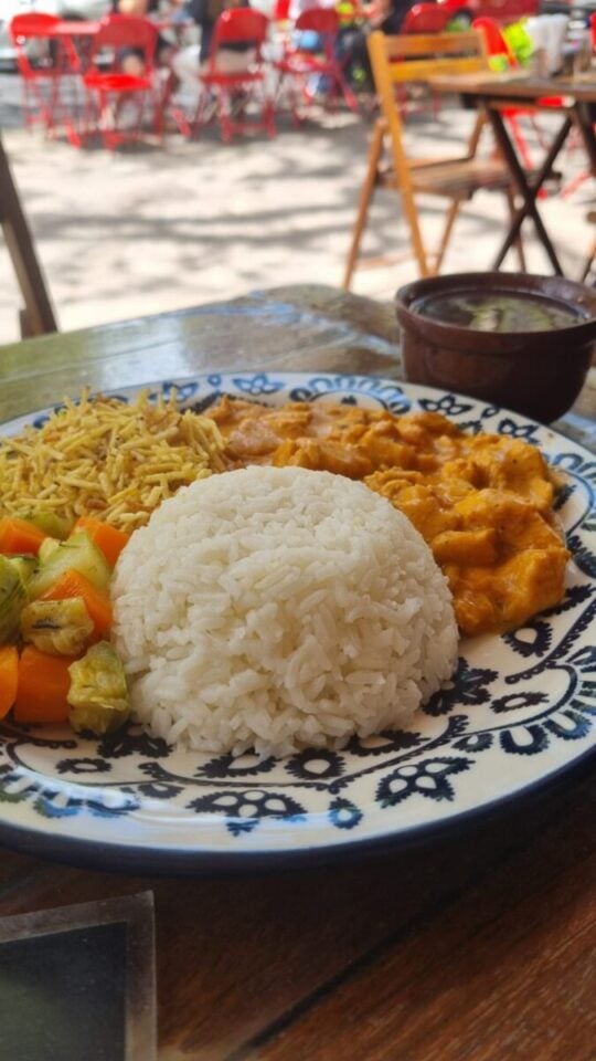 CAFETERIA E RESTAURANTE NO MOINHOS DE VENTO