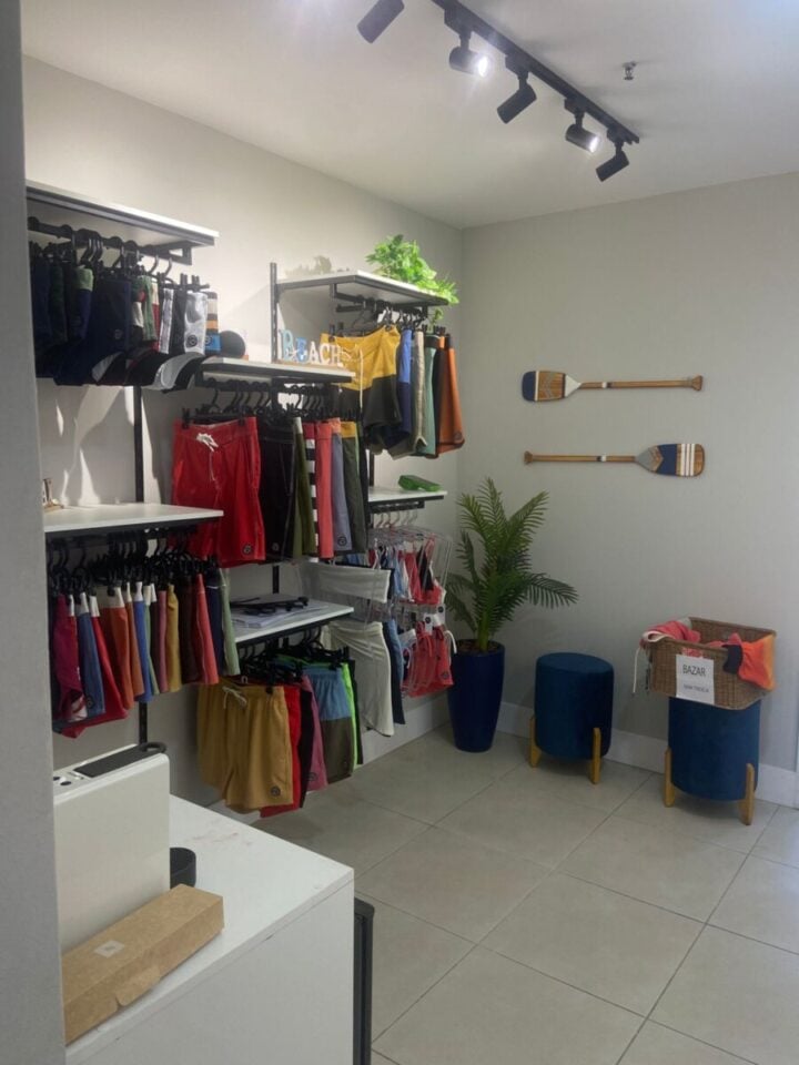 E-commerce de board shorts, shorts, sungas e biquínis com show room