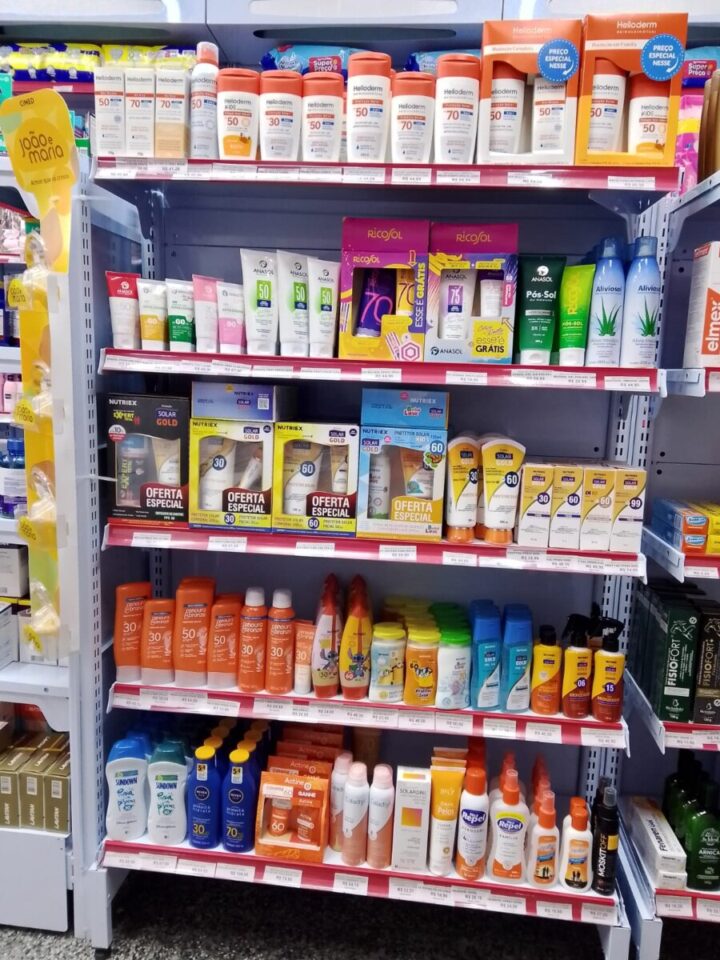 VENDE-SE FARMÁCIA COMPLETA E FUNCIONANDO