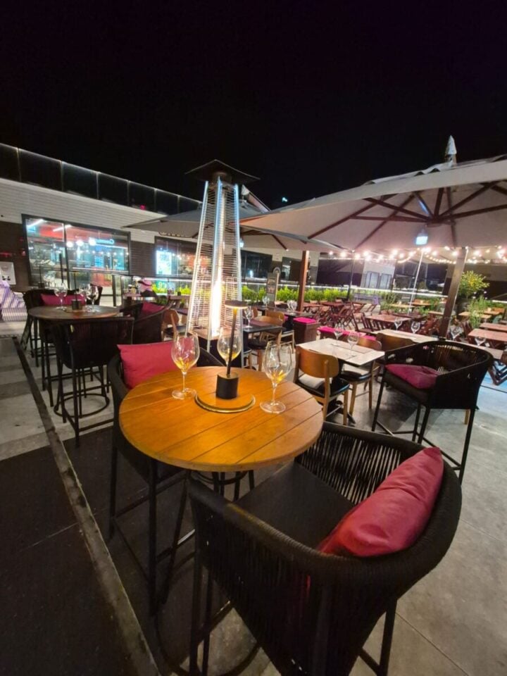Restaurante no Pier O Porto em Meia Praia – Itapema/SC