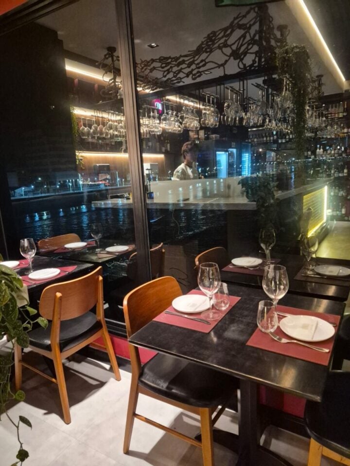 Restaurante no Pier O Porto em Meia Praia – Itapema/SC