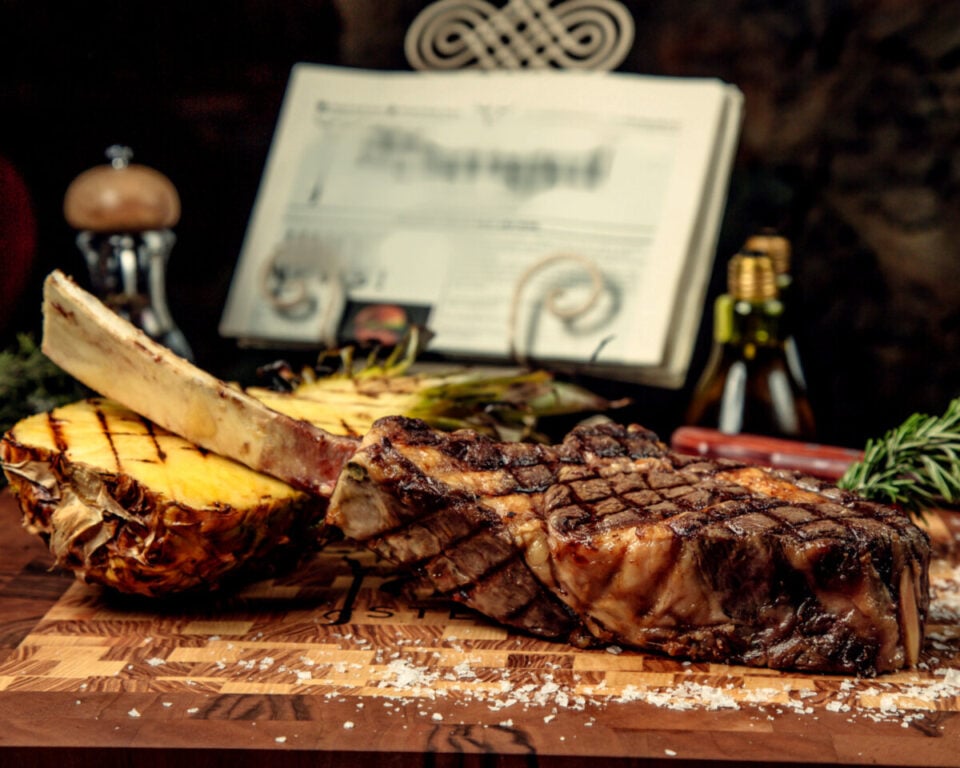 Retorno Garantido Restaurante Premium com Clientela Formada à Venda