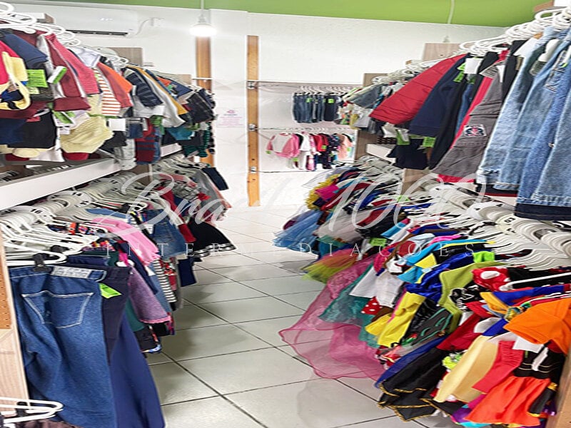 Lojas de roupas infantis localizadas no litoral – São Paulo – SP