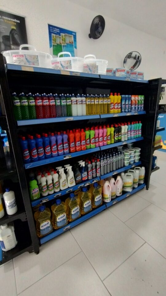 LOJA DE PRODUTOS DE LIMPEZA EM PLENA OPERAÇÃO