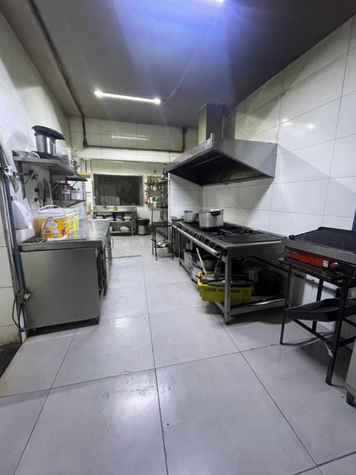 RESTAURANTE CONSOLIDADO, FATURANDO ATÉ R 150 MÊS PRONTO PRA OPERAR