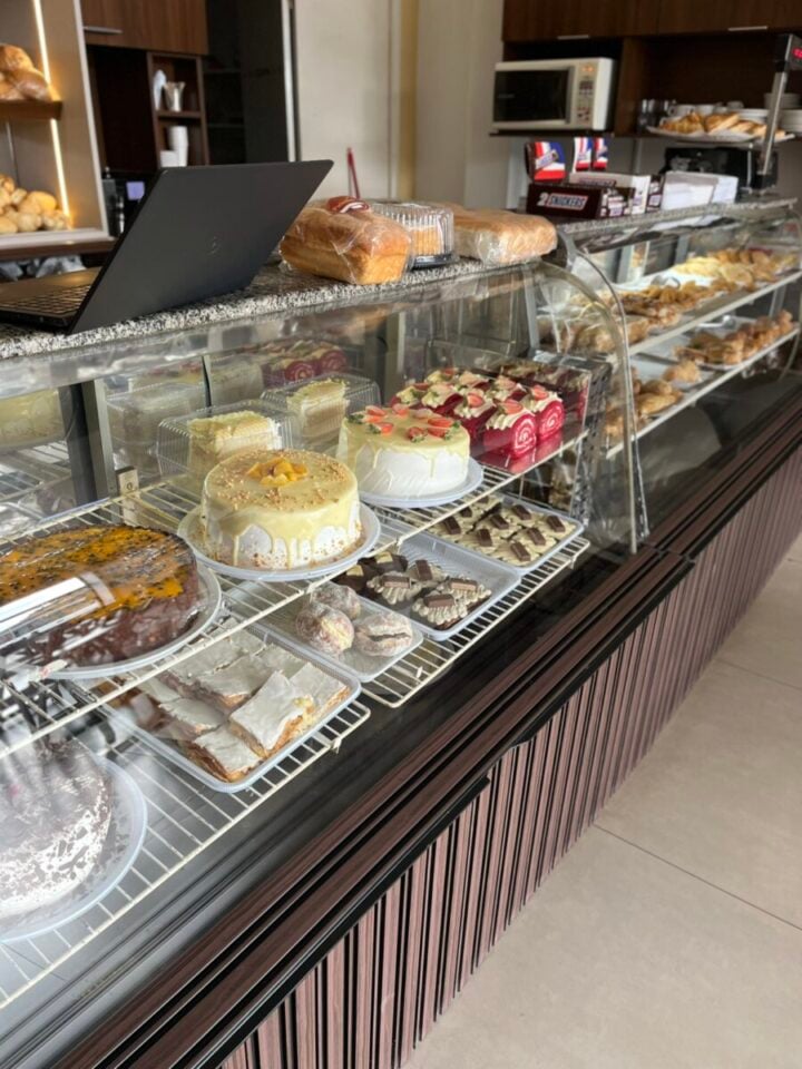 Padaria completa à venda no interior do RS / Operação ativa há 12 anos