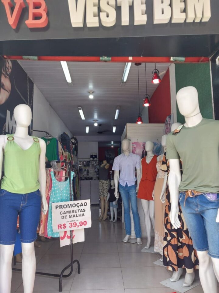 Passo Ponto Loja de Roupas Tradicional no Padre Eustáquio Porteira Fechad