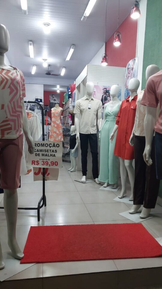 Passo Ponto Loja de Roupas Tradicional no Padre Eustáquio Porteira Fechad
