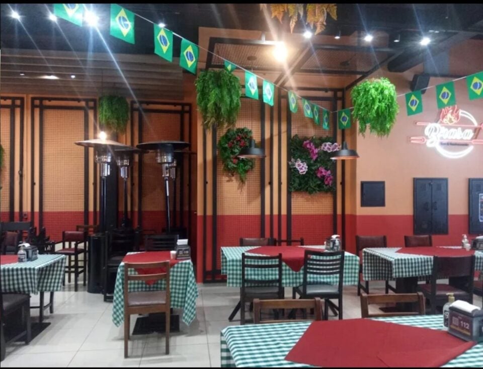 OPORTUNIDADE ÚNICA RESTAURANTE GASTRO BAR TRADICIONAL À VENDA