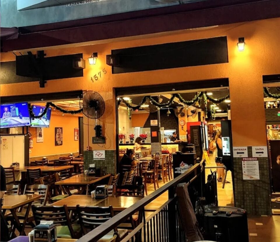 OPORTUNIDADE ÚNICA RESTAURANTE GASTRO BAR TRADICIONAL À VENDA