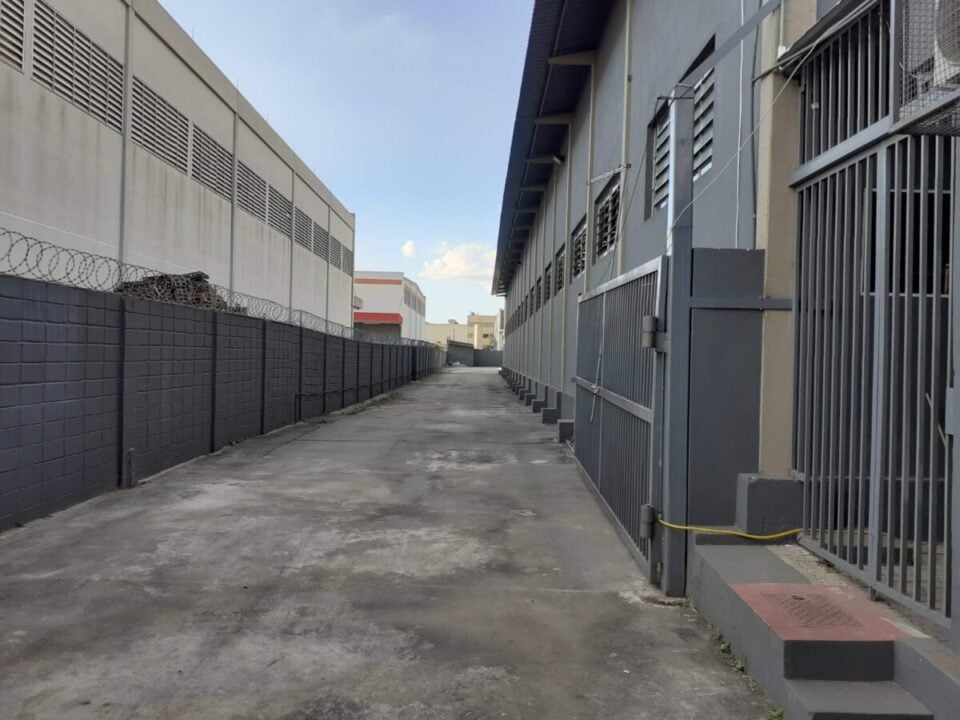 GALPÃO INDUSTRIAL À VENDA EM GUARULHOS/SP