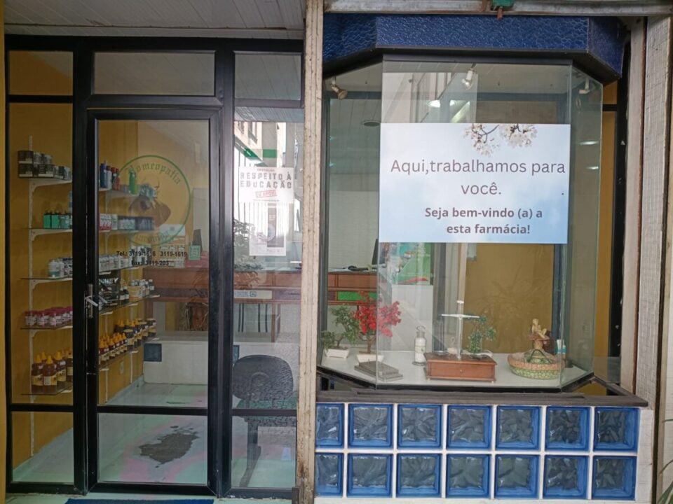 FARMACIA DE HOMEOPATIA E MANIPULAÇÃO