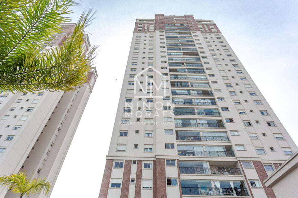 APARTAMENTO EM CONDOMÍNIO CLUBE, SACADA , 3 Q, 2 V NO PORTÃO/CURITIBA/ PR