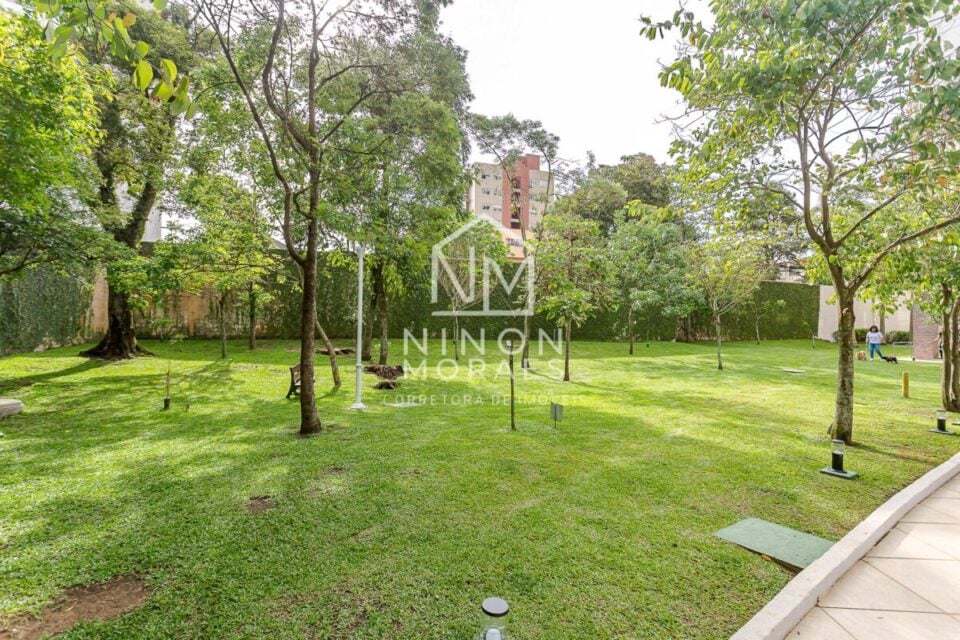 APARTAMENTO EM CONDOMÍNIO CLUBE, SACADA , 3 Q, 2 V NO PORTÃO/CURITIBA/ PR