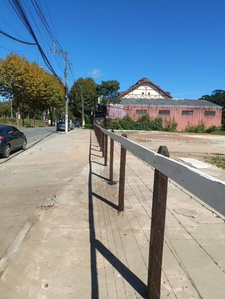 TERRENO COMERCIAL PARA MALL OU PÇA ALIMENTAÇÃO-CAMPOS JORDÃO