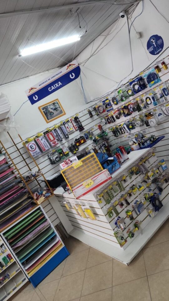 Loja a venda no bairro Boqueirão, 400m² faturamento médio 100 mil