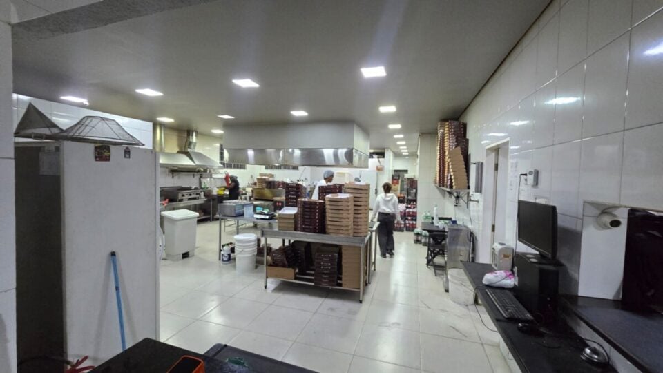 Vende-se Pizzaria  Dark Kitchen com Faturamento de R185 mil Com Energia S