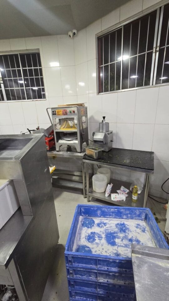 Vende-se Pizzaria  Dark Kitchen com Faturamento de R185 mil Com Energia S