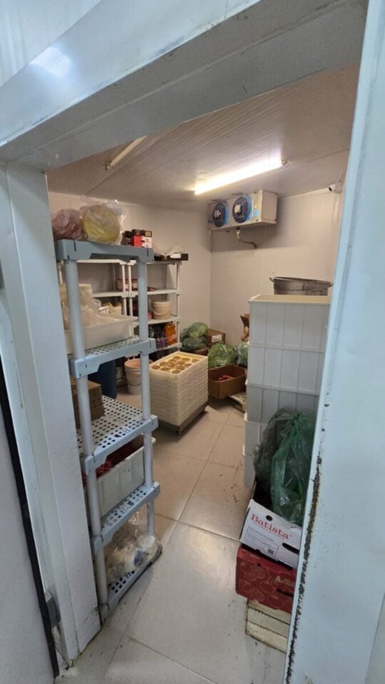 Vende-se Pizzaria  Dark Kitchen com Faturamento de R185 mil Com Energia S
