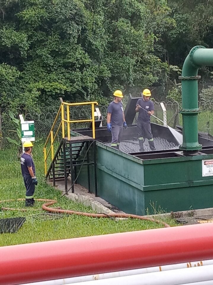 Empresa de serviços técnicos de limpeza industrial