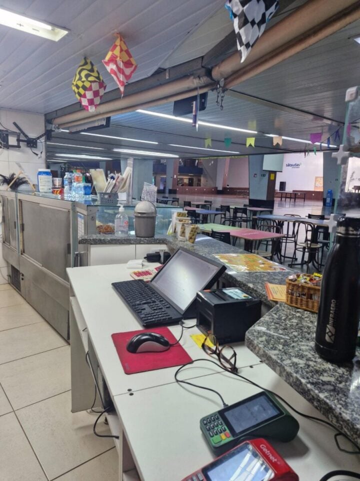 EXCELENTE OPORTUNIDADE – OPERAÇÃO EM PRAÇA DE ALIMENTAÇÃO FACULDADE NA Z/L