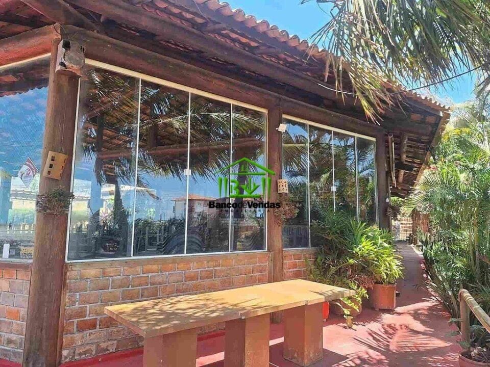 Imóvel  Estrutura de Restaurante Porto das Dunas no Ceará – 2447