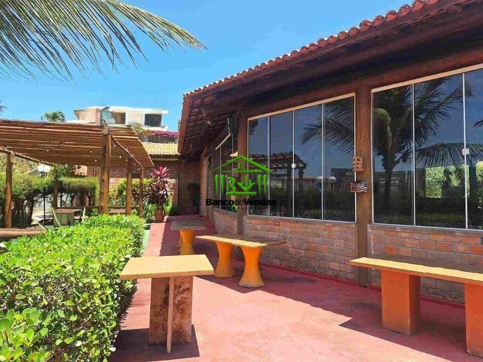 Imóvel  Estrutura de Restaurante Porto das Dunas no Ceará – 2447