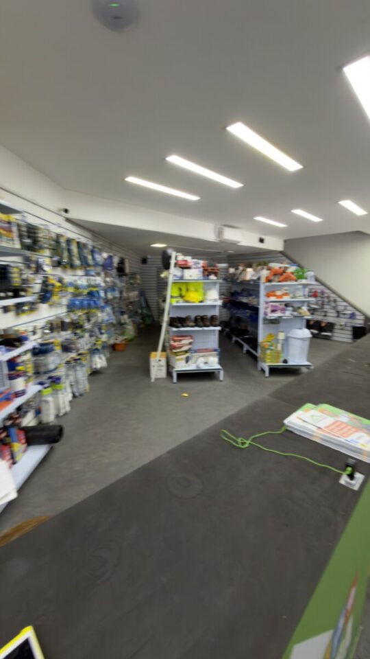 VENDE-SE LOJA DE MATERIAL DE CONSTRUÇÃO – CIDADE ADEMAR