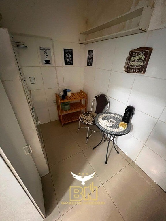VENDO CLÍNICA VETERINÁRIA C/ LOJA DE PRODUTOS PET – 3045