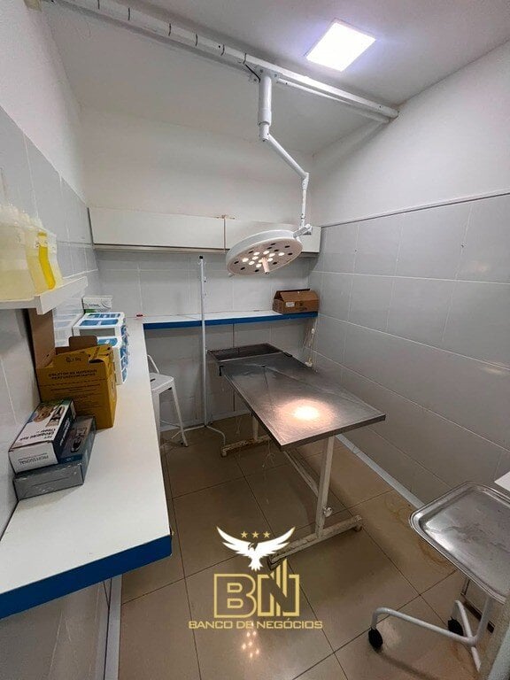 VENDO CLÍNICA VETERINÁRIA C/ LOJA DE PRODUTOS PET – 3045