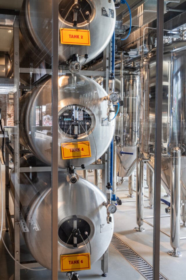 FABRICA DE CERVEJAS / CERVEJARIA ZONA OESTE