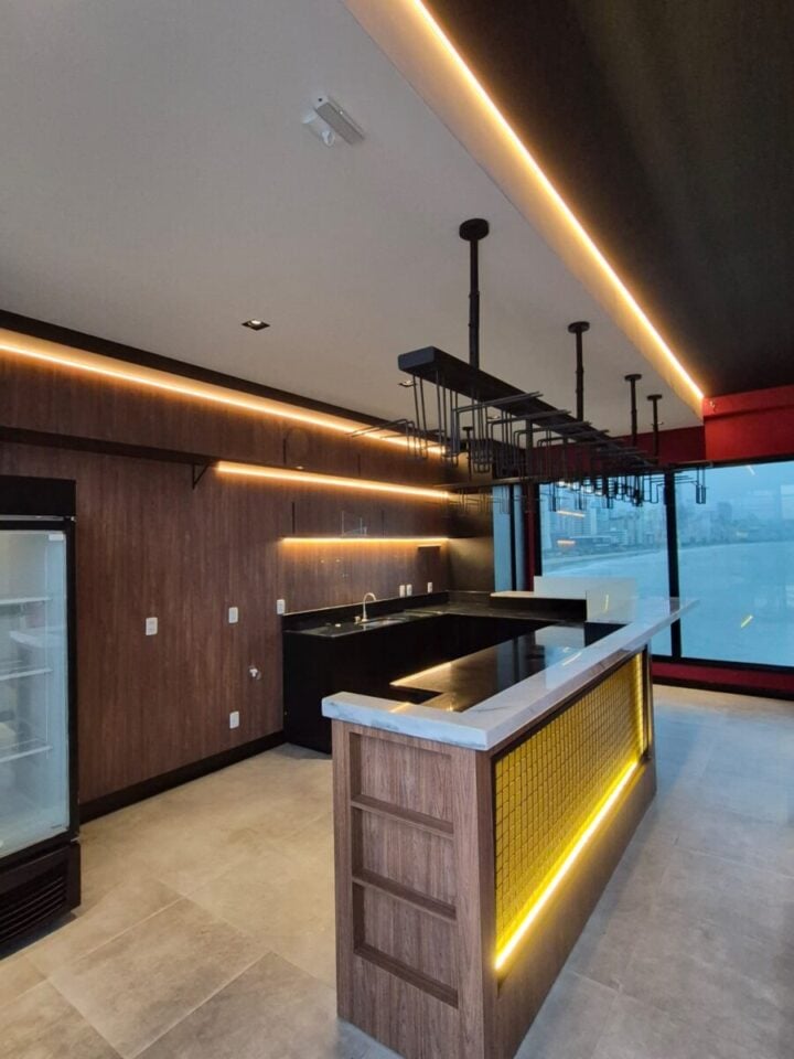 Restaurante no Pier O Porto em Meia Praia – Itapema/SC