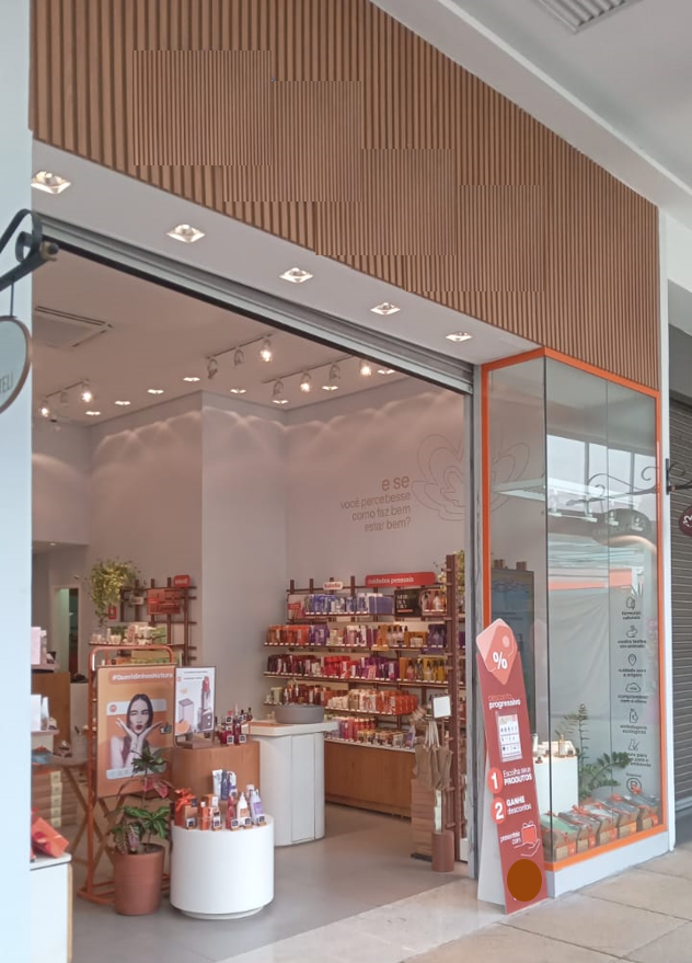 🚨 REPASSE FRANQUIA DE COSMÉTICOS EM COTIA  FAT MÉDIO R 138 MIL/MÊS